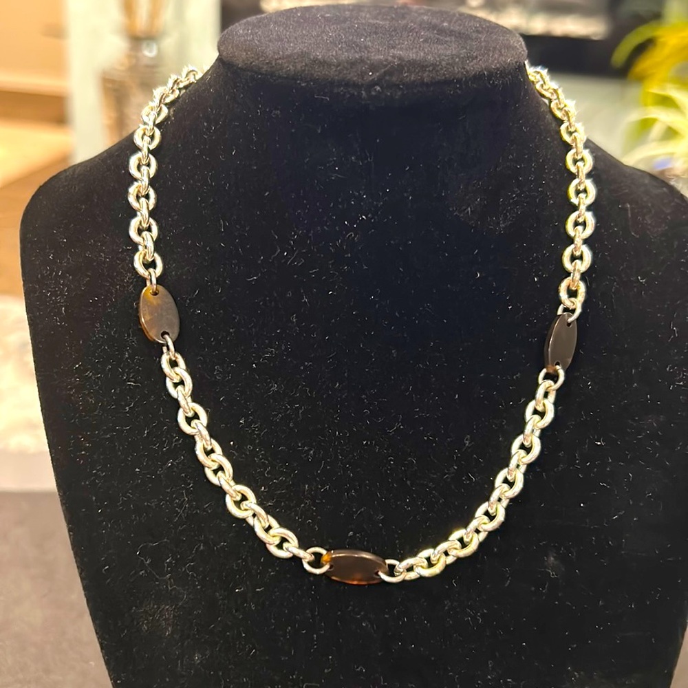 Silver & tortoise toggle clasp choker